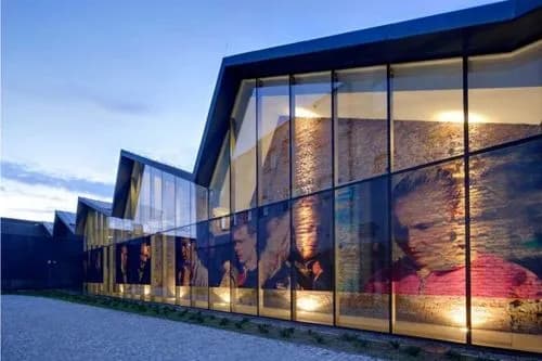 Najlepsze galerie sztuki nowoczesnej w Krakowie – co warto zobaczyć